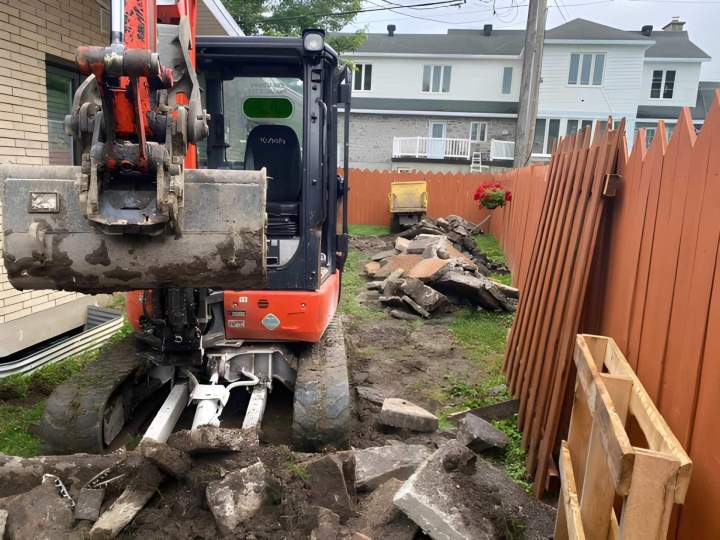 Mini excavation en espace restreint Stoneham